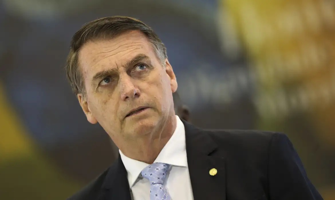 Bolsonaro passará por cirurgia neste domingo; veja detalhes